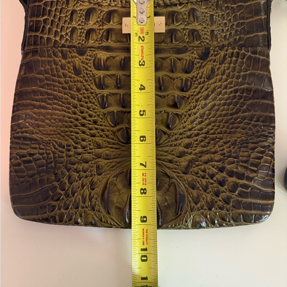 Brahmin Josy Green Leather Croc embossed Crossbody
10 1/4 w
9” l - Picture 5 of 6